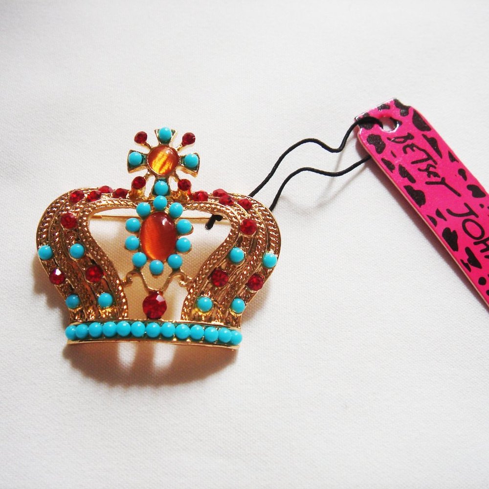 NWT BETSEY JOHNSON  CROWN BROOCH
